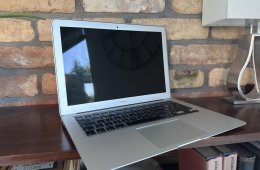 Macbook Air (13-inch, 2017)