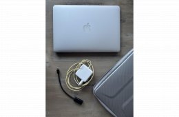 Macbook Air (13-inch, 2017)