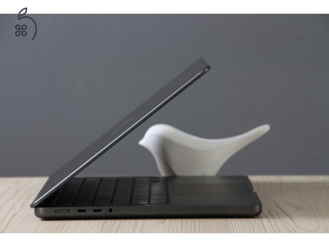 Apple Macbook Pro 14