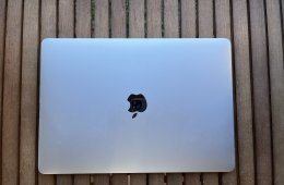 MacBook Pro 2020 i5 Touch Bar 16 Gb RAM 512 Gb SSD Quad Core CPU