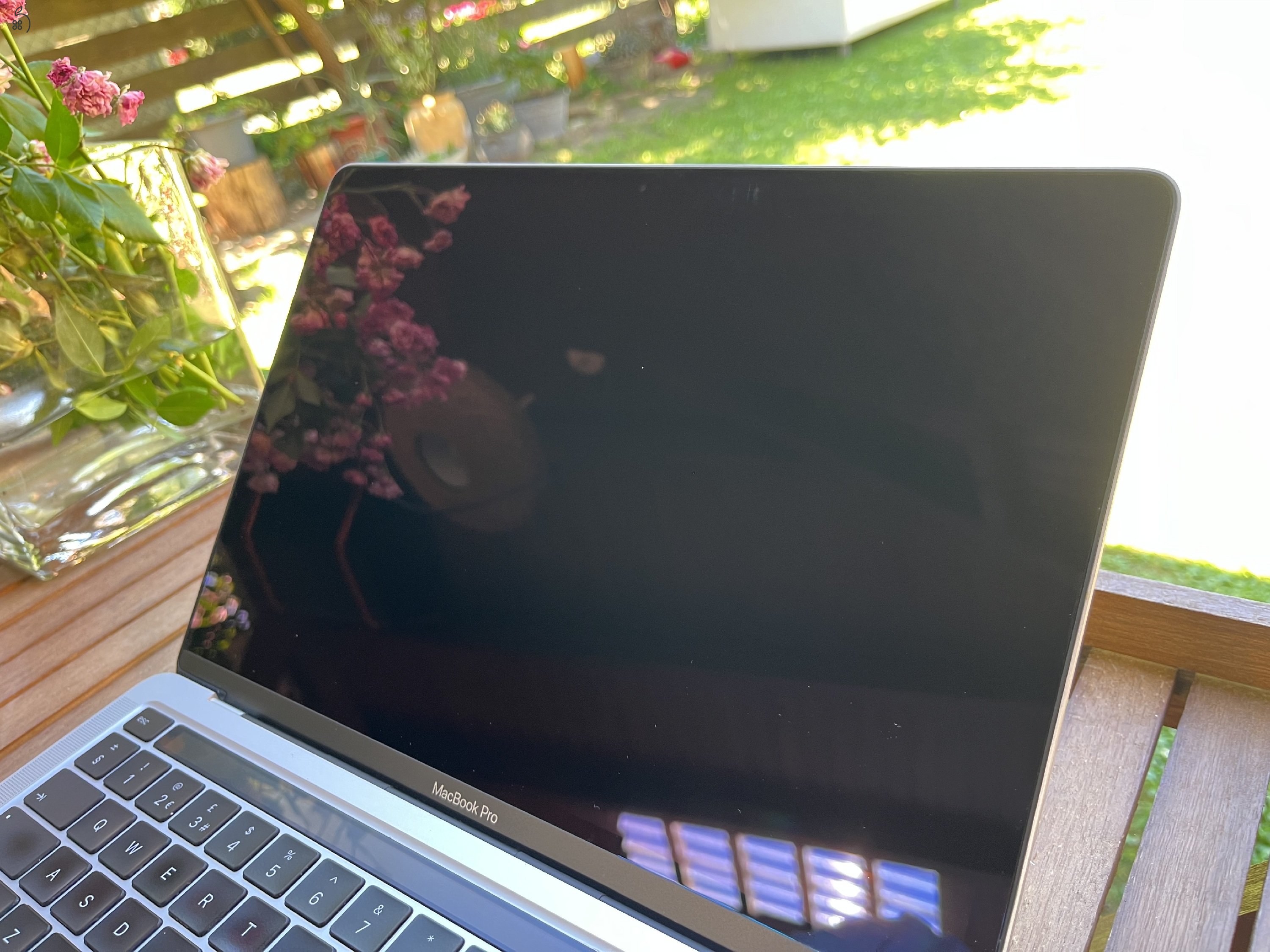 MacBook Pro 2020 i5 Touch Bar 16 Gb RAM 512 Gb SSD Quad Core CPU