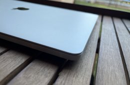 MacBook Pro 2020 i5 Touch Bar 16 Gb RAM 512 Gb SSD Quad Core CPU