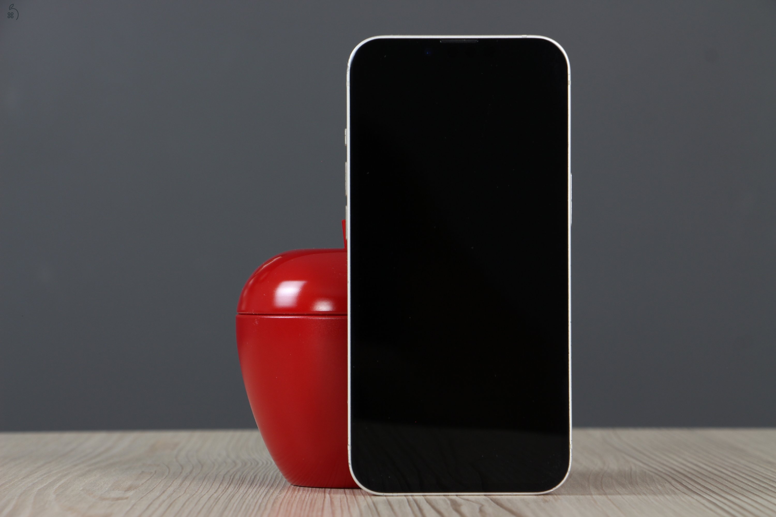 Használt Apple iPhone 13 128GB csillagfény C US-5358