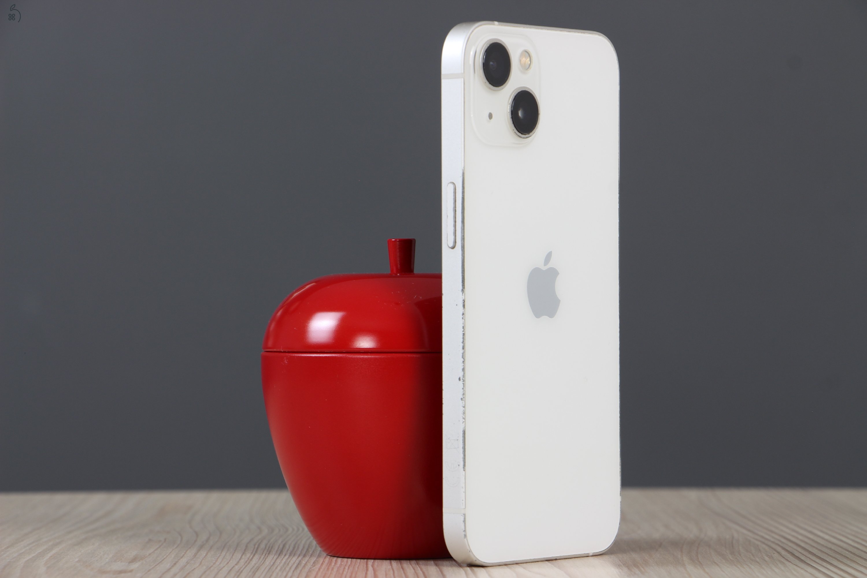 Használt Apple iPhone 13 128GB csillagfény C US-5358