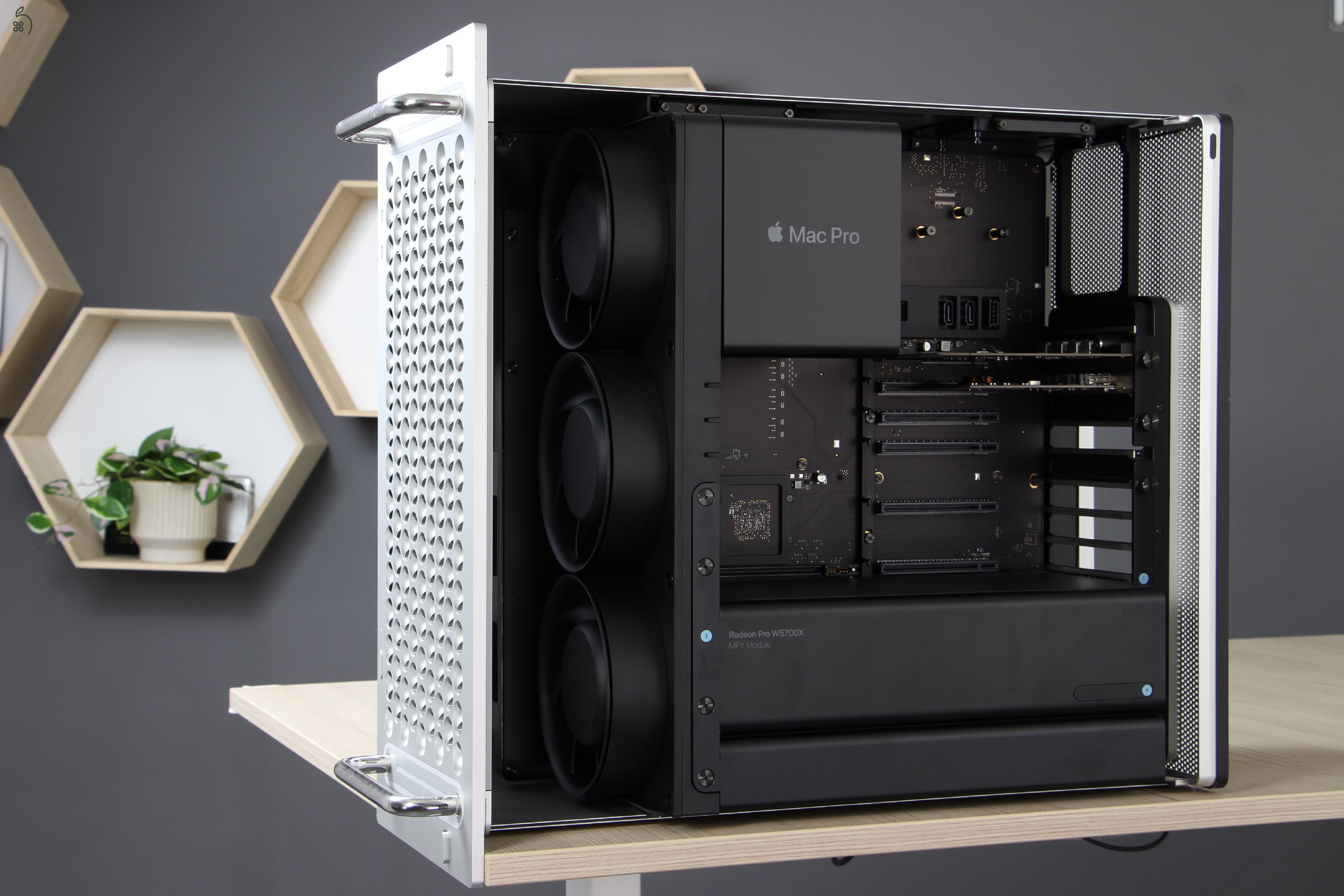 Apple Mac Pro Rack 2019 384GB/ 2TB US-6892