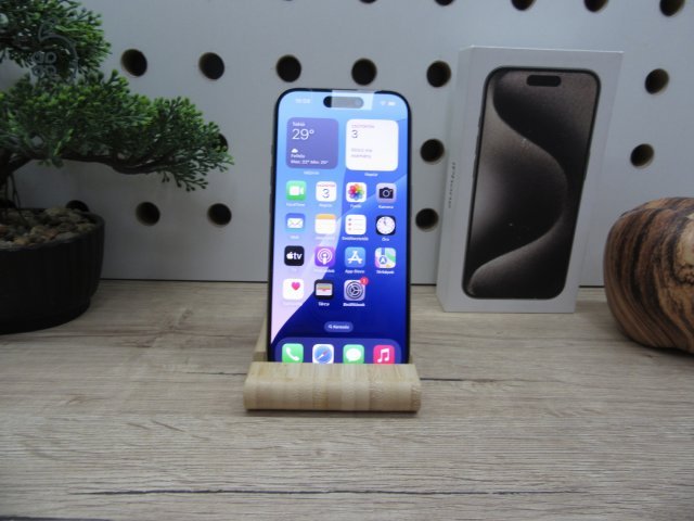 Apple iPhone 15 Pro - Natural Titanium - Használt, karcmentes