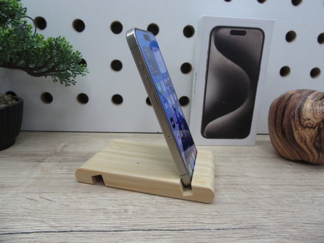 Apple iPhone 15 Pro - Natural Titanium - Használt, karcmentes
