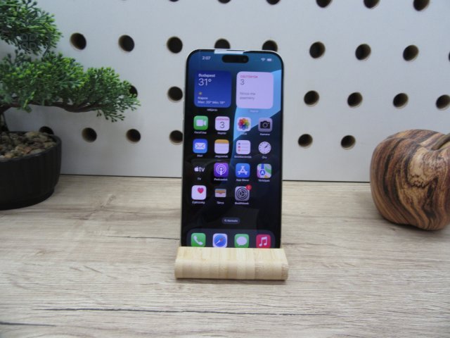 Apple iPhone 15 Pro Max - White - Használt, karcmentes - 256 Gb