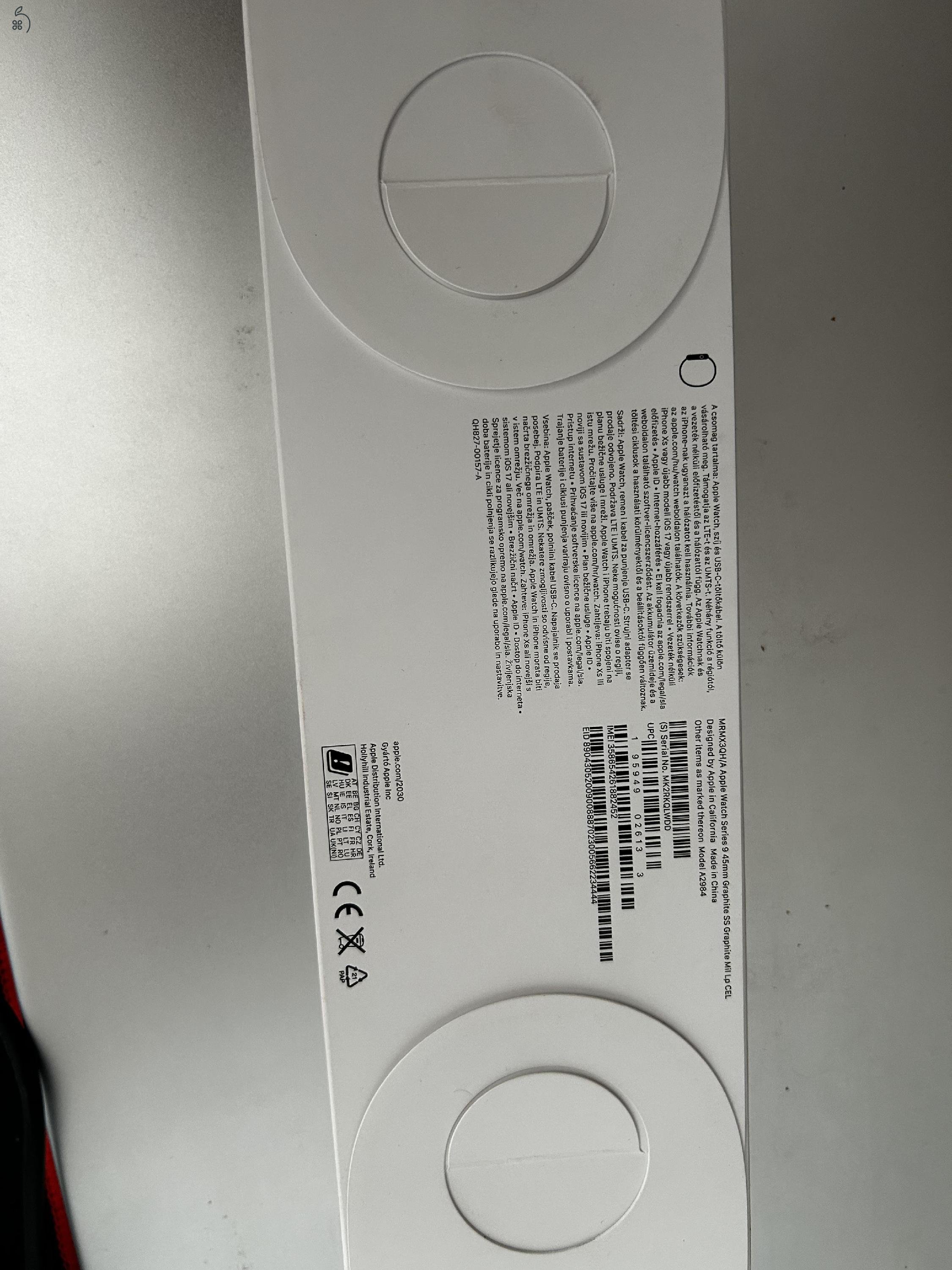 Apple Watch Series 9 45 mm GPS+Cellular (LTE) StainlessSteel Graphite színű Milánói szíjjal