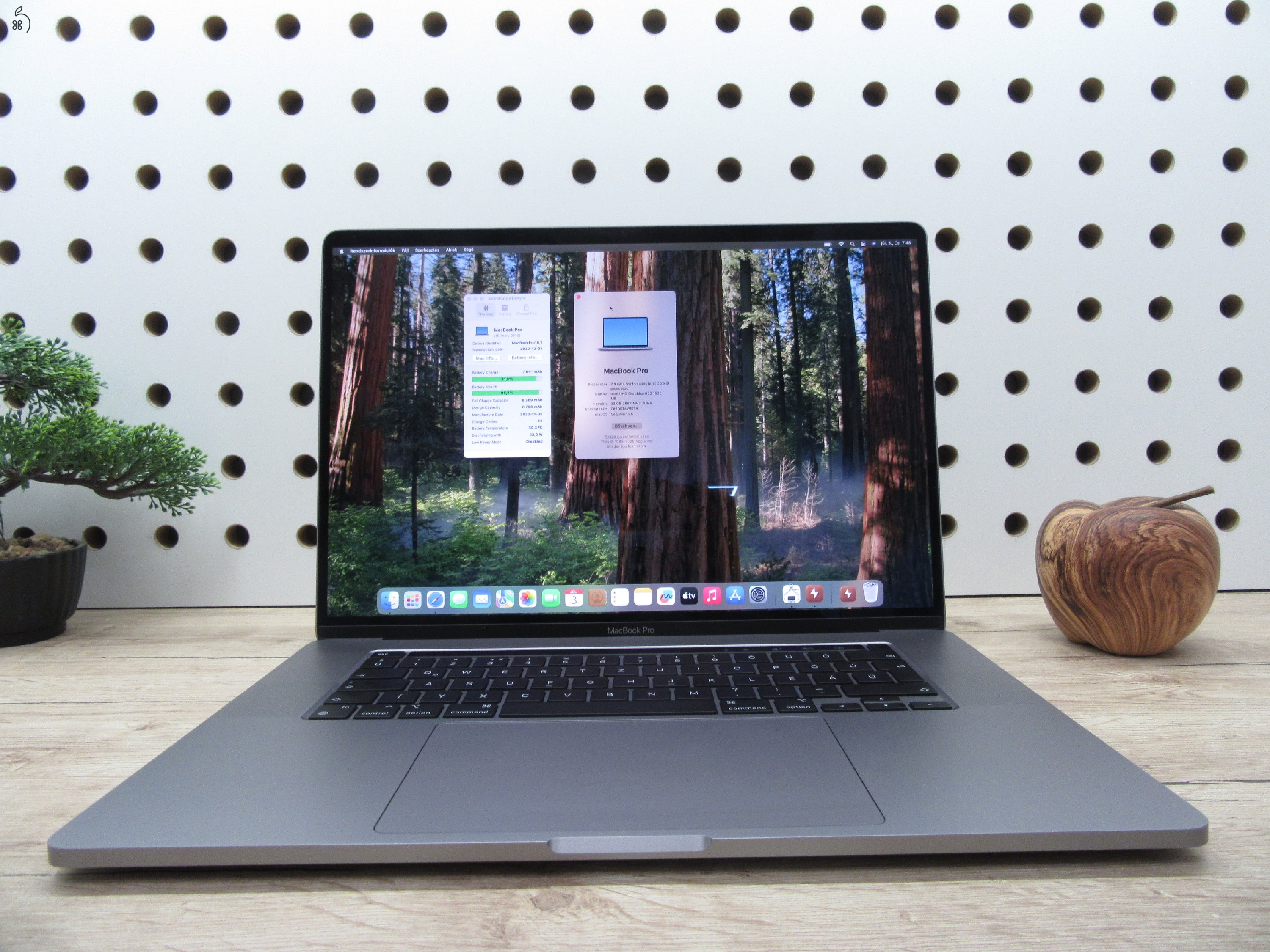 Apple Retina Macbook Pro 16 Touchbar - 2019 - 2020-as gyártás - Használt, újszerű - 500 Gb SSD - 51 ciklus az akkuban