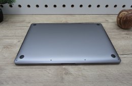 Apple Retina Macbook Pro 16 Touchbar - 2019 - 2020-as gyártás - Használt, újszerű - 500 Gb SSD - 51 ciklus az akkuban