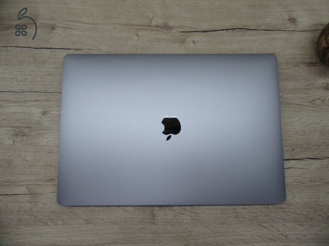 Apple Retina Macbook Pro 16 Touchbar - 2019 - 2020-as gyártás - Használt, újszerű 500 Gb SSD