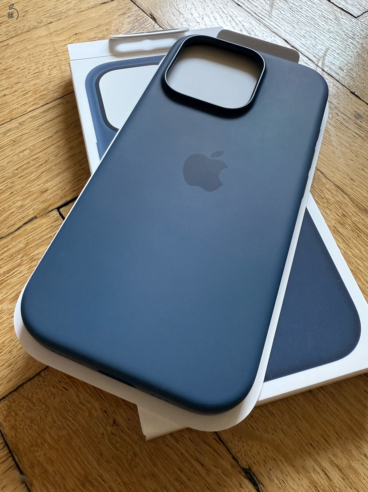 Apple iPhone 16 Pro MagSafe szilikontok – denim