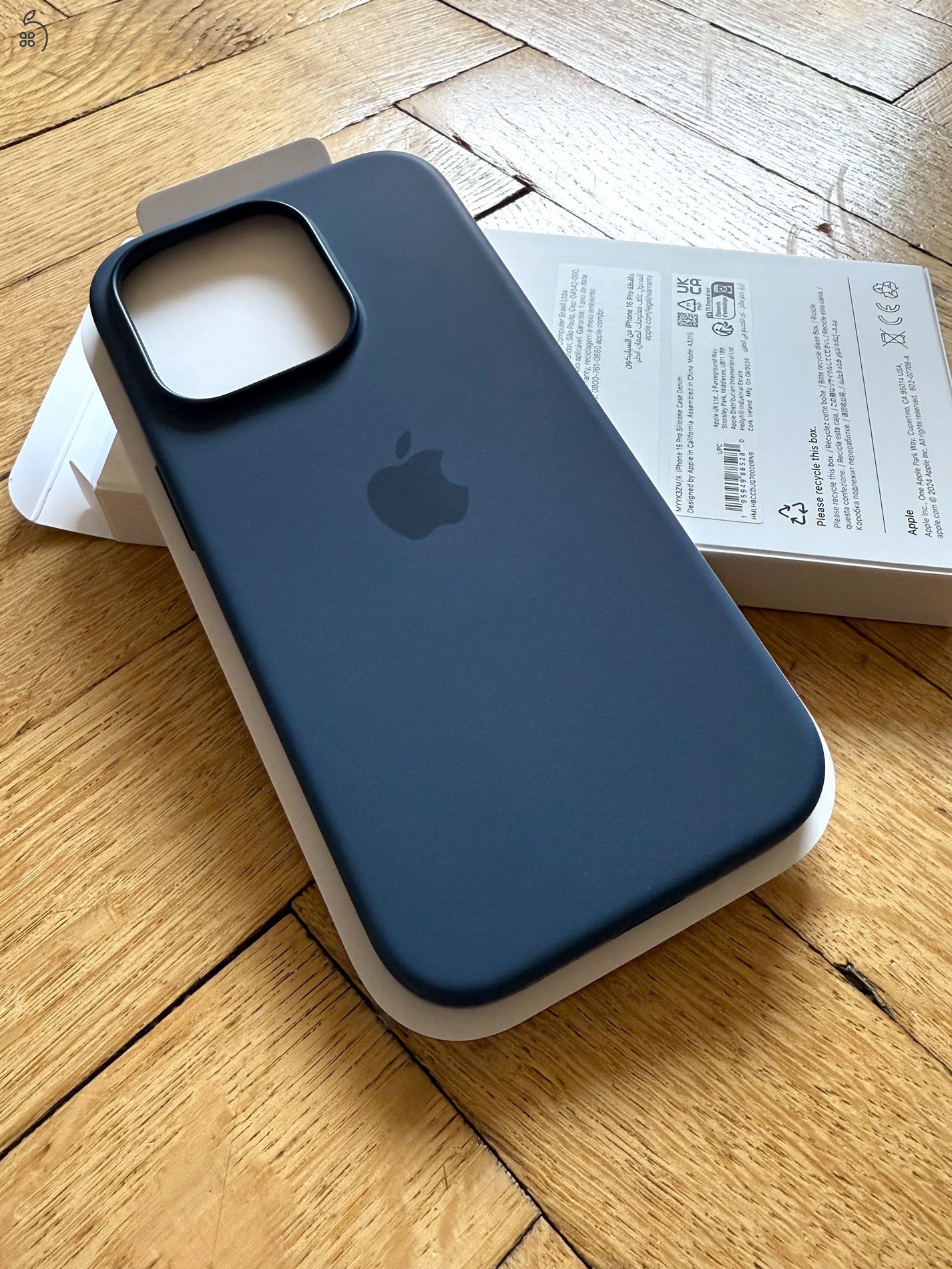 Apple iPhone 16 Pro MagSafe szilikontok – denim