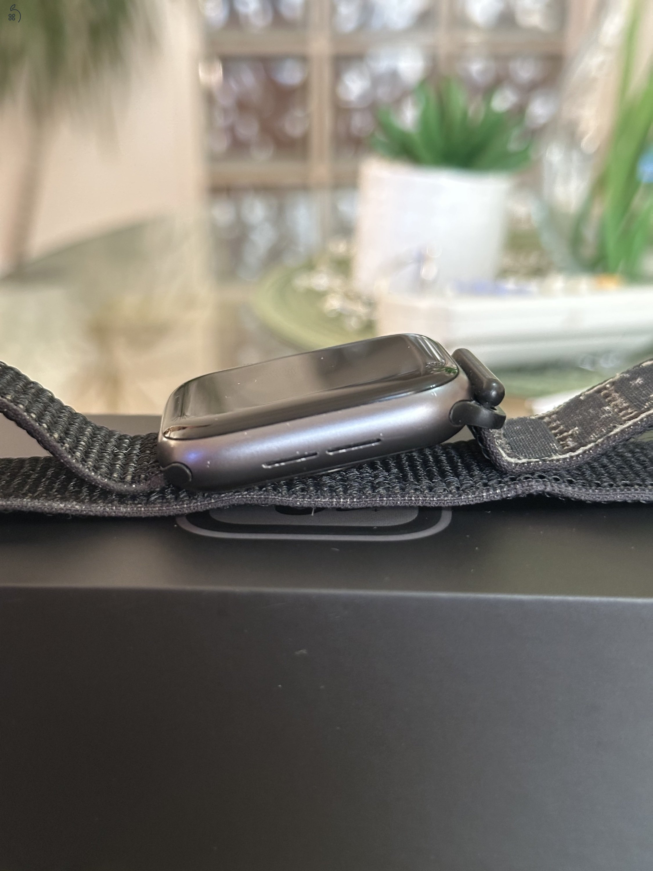  Apple watch series 4 44mm nike+
