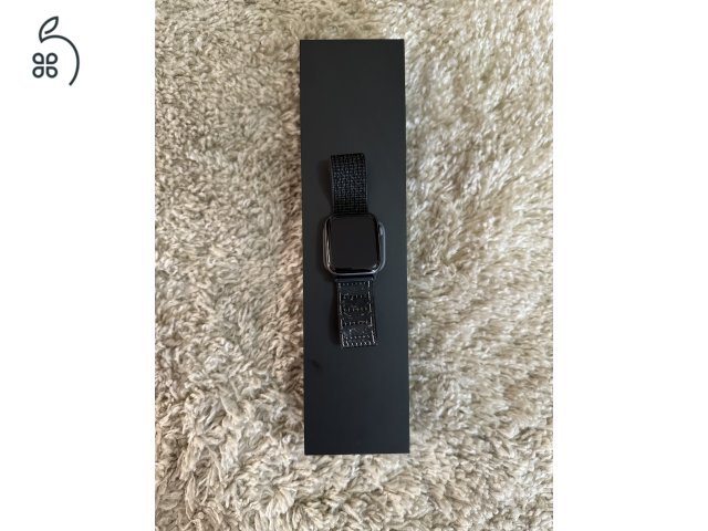  Apple watch series 4 44mm nike+