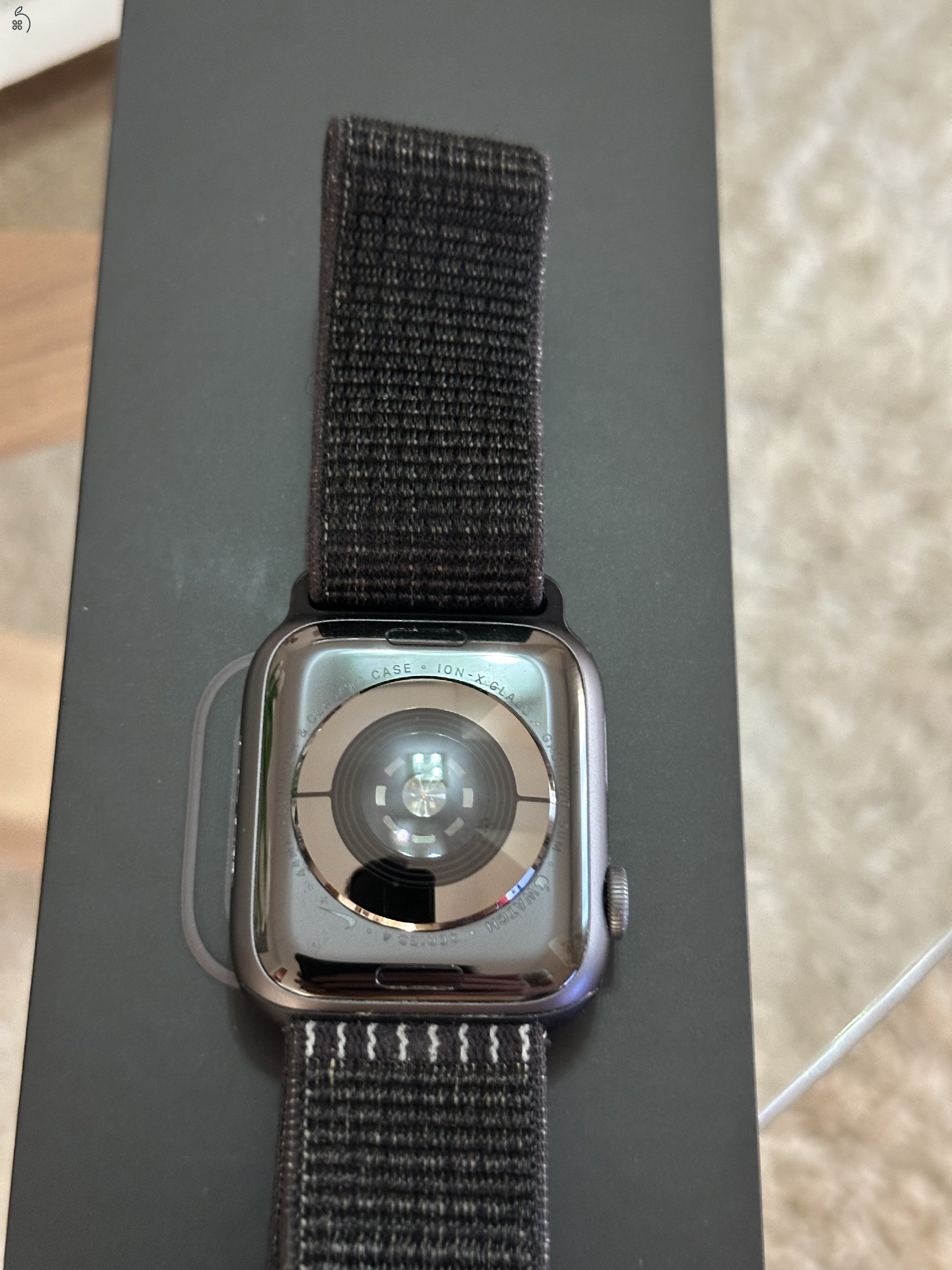  Apple watch series 4 44mm nike+