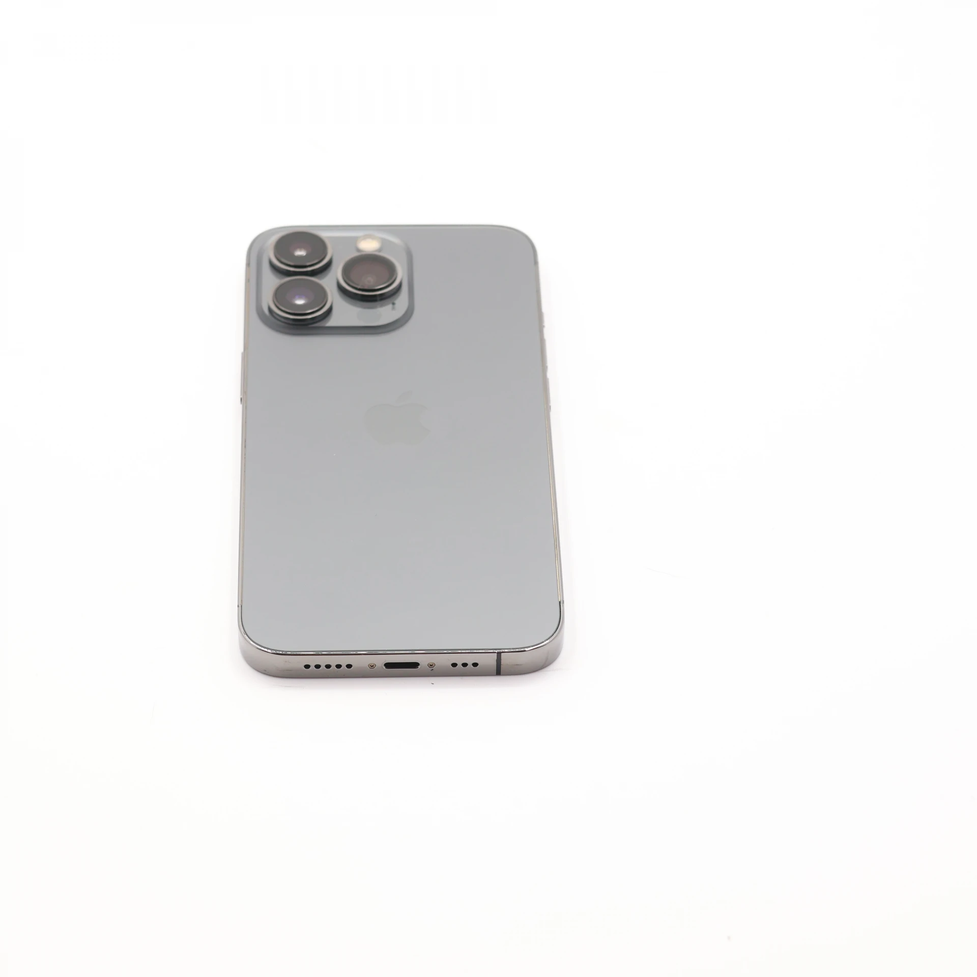 + Ajándékkal és 1 év garanciával! Felújított iPhone 13 Pro 128 GB Graphite