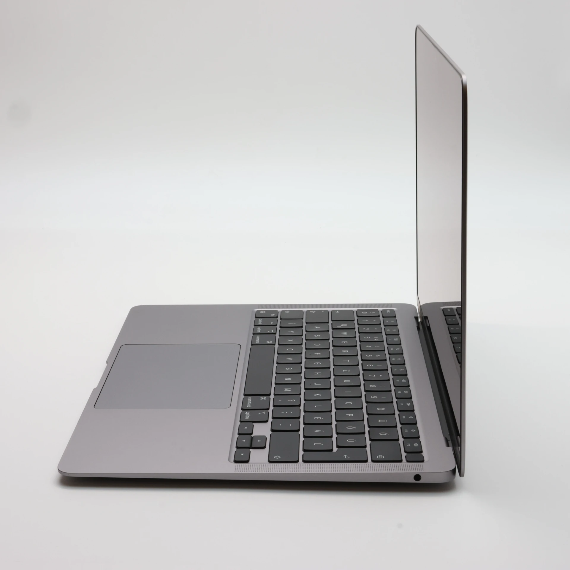 !! 1 ÉV GARANCIA !! Apple MacBook Air 13″ 2020 M1 256GB SSD 8GB RAM Space Gray 96% Akksi – Magyar Bill.