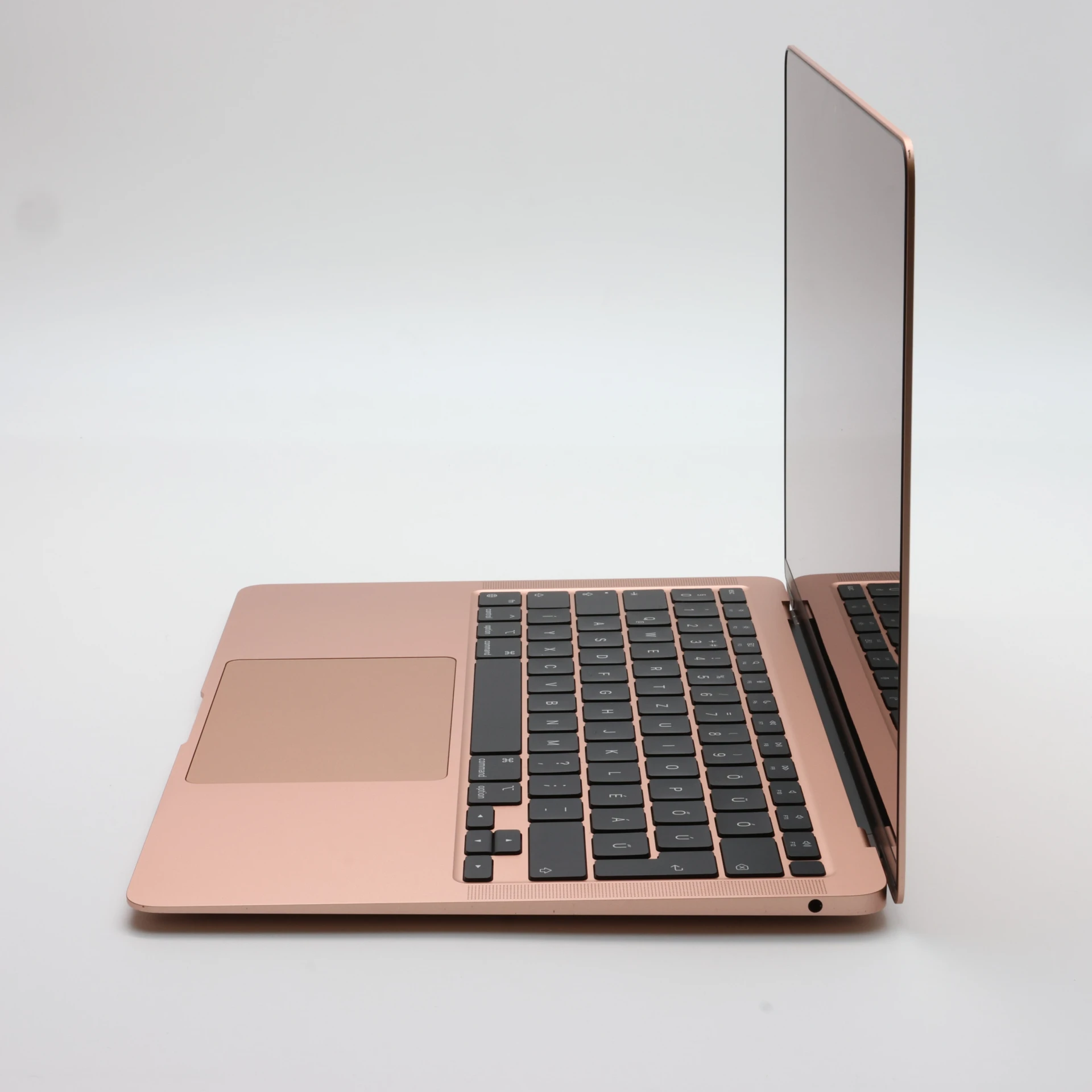 !! 1 ÉV GARANCIA !! Apple MacBook Air 13″ 2020 M1 512GB SSD 8GB RAM Gold 95 Akku – Magyar Bill.