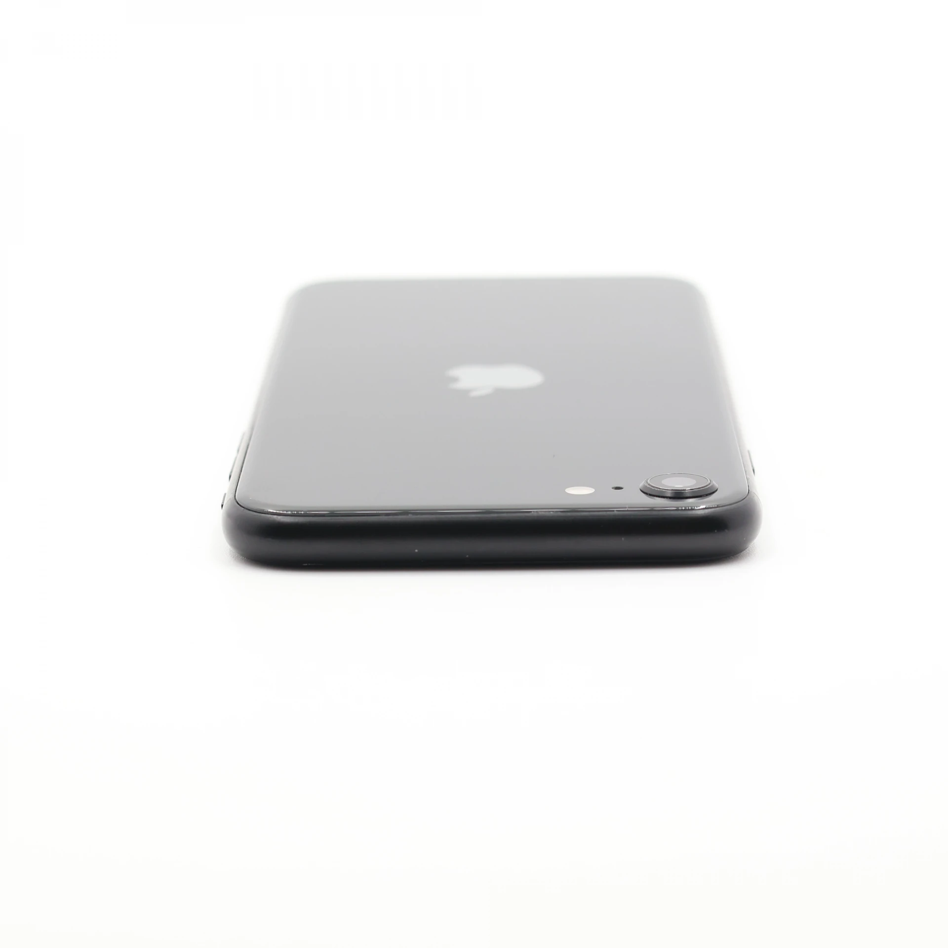 + Ajándékkal és 1 év garanciával! Felújított iPhone SE (2020) 128 GB Black