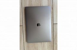 Macbook Pro 16' Spacegray i7 2.6Ghz /32Gb ram/ 512Gb SSD CTO Új Akksi!