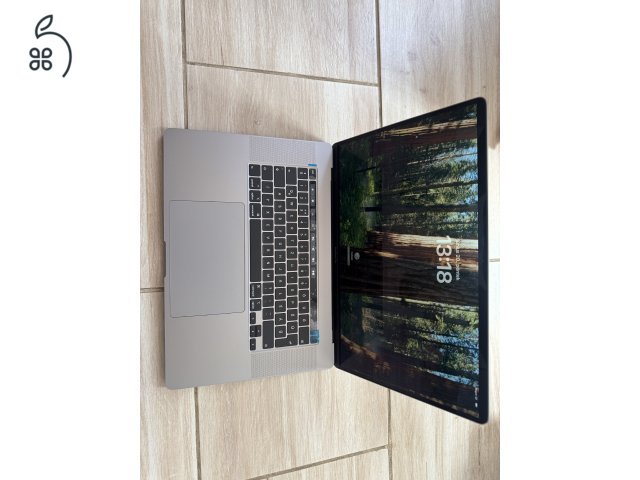 Macbook Pro 16' Spacegray i7 2.6Ghz /32Gb ram/ 512Gb SSD CTO Új Akksi!