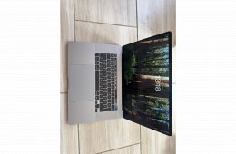 Macbook Pro 16' Spacegray i7 2.6Ghz /32Gb ram/ 512Gb SSD CTO Új Akksi!