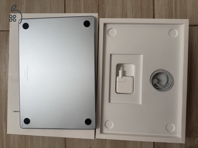 Szinte Új Macbook Air 15