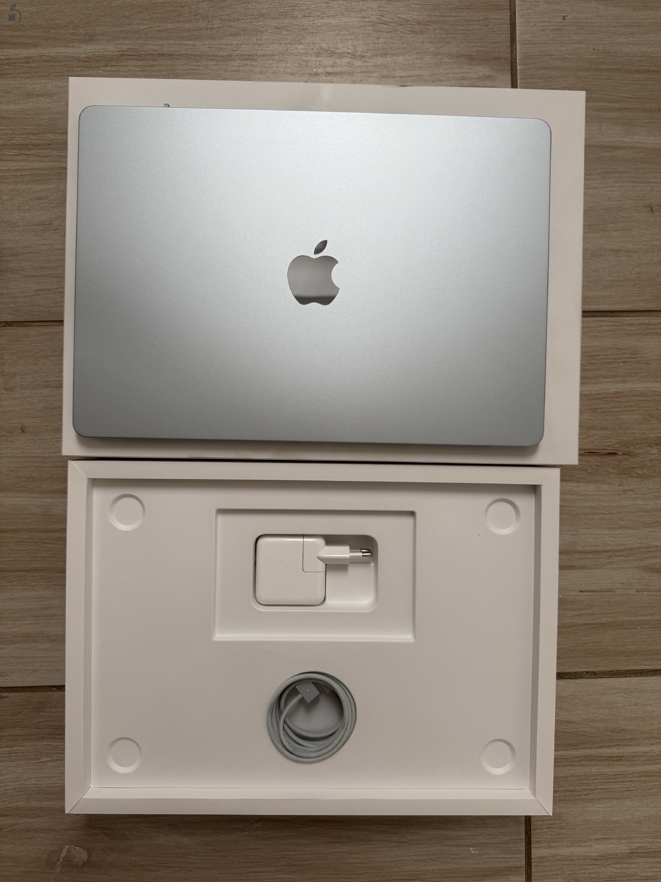 Szinte Új Macbook Air 15