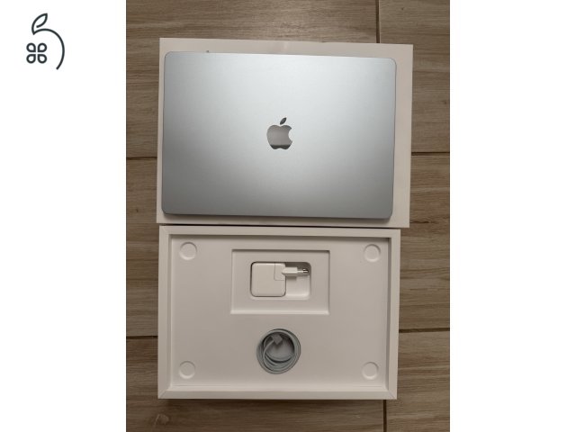 Szinte Új Macbook Air 15
