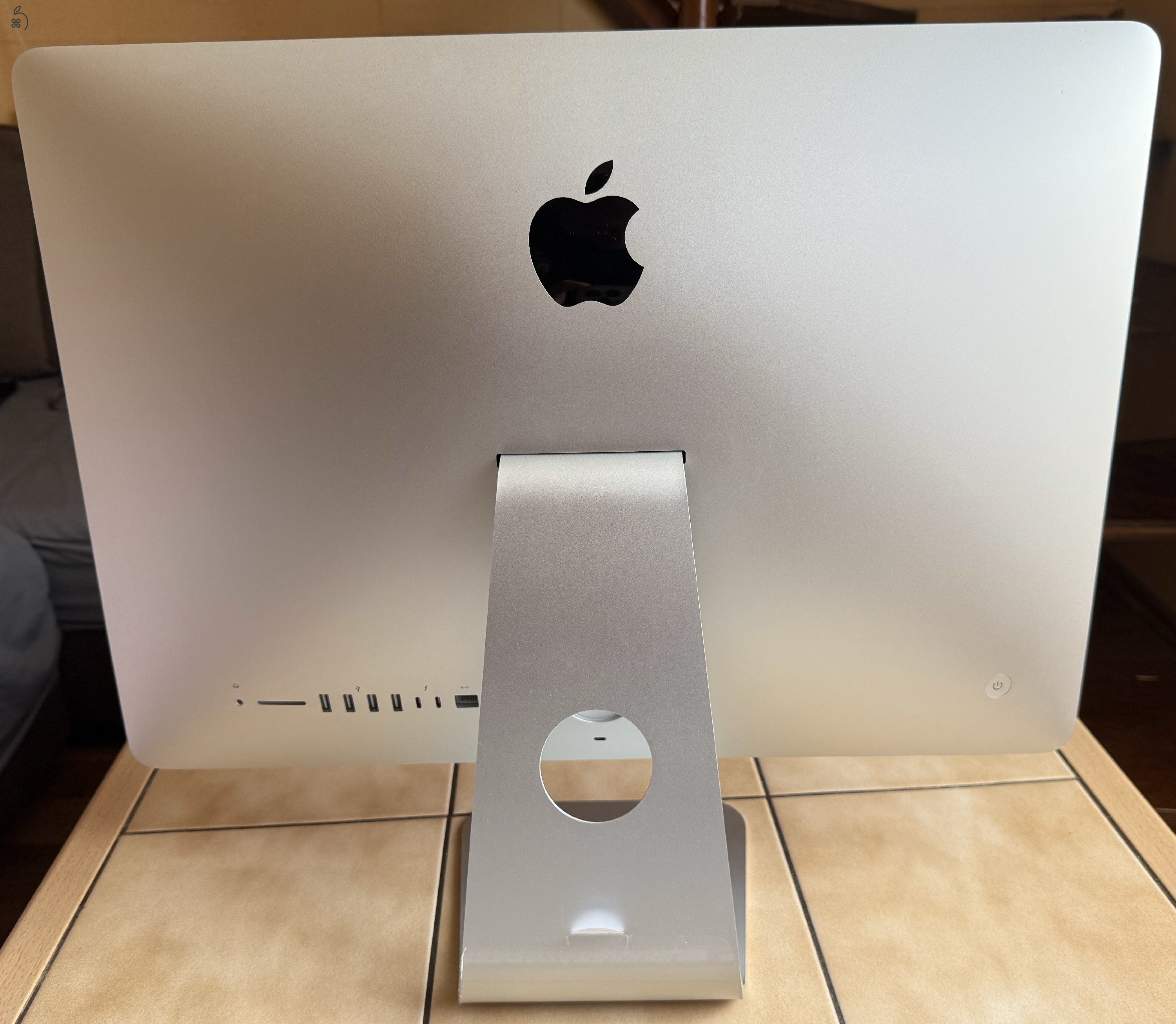 iMac 21,5