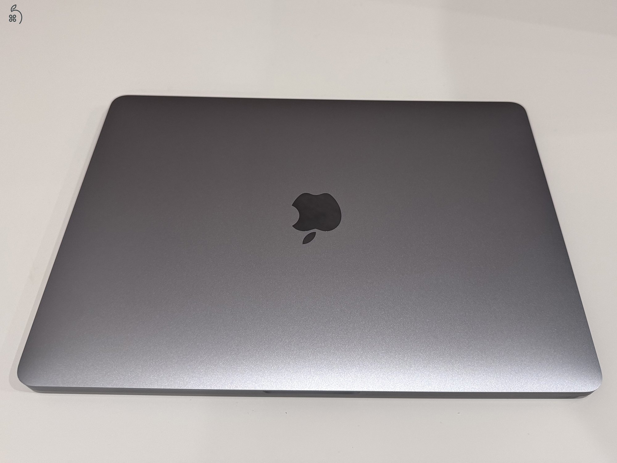 MacBook Pro i5 13” / 8 GB RAM / 512 GB SSD / Touch Bar / Space Grey / HUN billentyűzet / Megkímélt