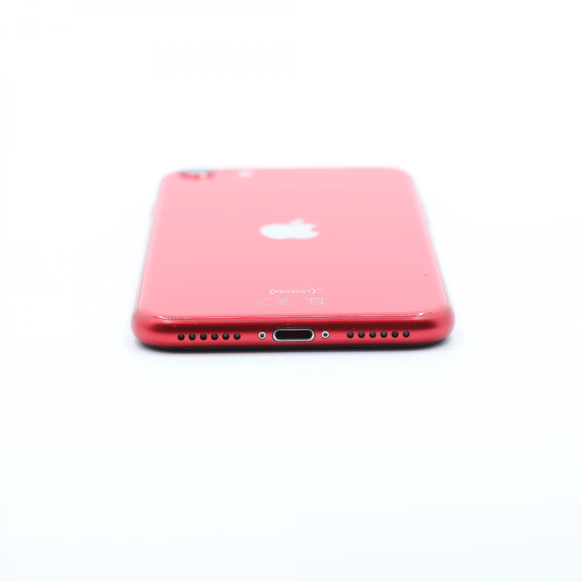 + Ajándékkal és 1 év garanciával! Felújított iPhone SE (2020) 64 GB PRODUCT RED