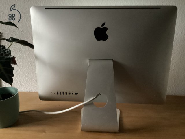 IMac 21,5 2011 nyara