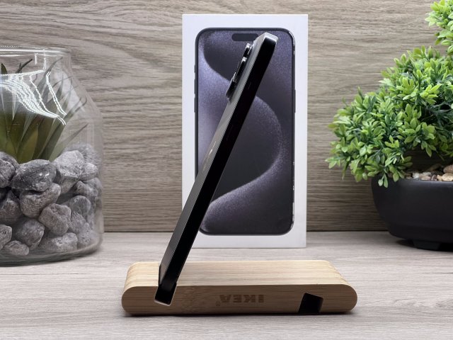Hibátlan iPhone 15 Pro Max Black Titanium 256GB 2 ÉV Garanciával Számlával