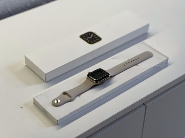 Apple Watch S6 Gold Stainless Steel CEL 40MM 2 ÉV Garanciával Számlával