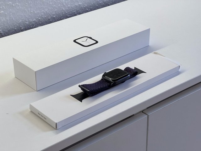Apple Watch S4 Space Gray 44MM 2 ÉV Garanciával Számlával