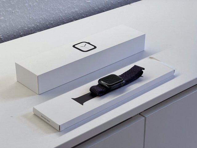 Apple Watch S4 Space Gray 44MM 2 ÉV Garanciával Számlával