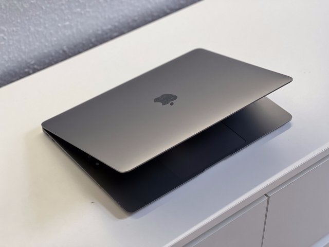 MacBook Air 2020 13 M1 256GB 2 ÉV Garanciával Számlával Aksi 97%