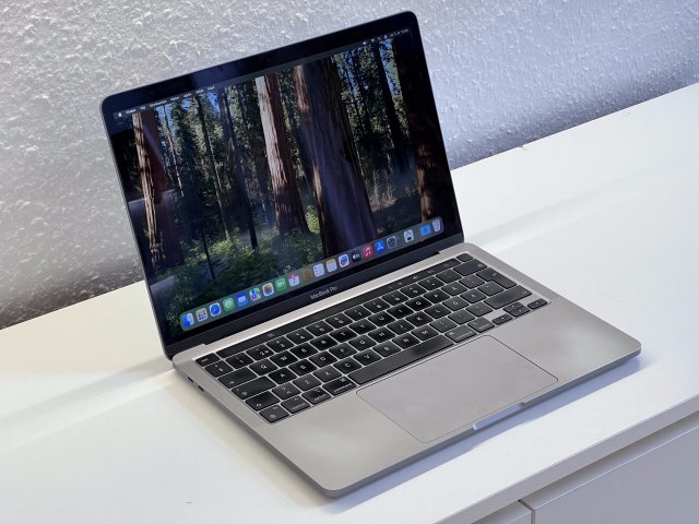 MacBook Pro 2020 13 M1 256GB 2 ÉV Garanciával Számlával