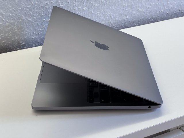 MacBook Pro 2020 13 M1 256GB 2 ÉV Garanciával Számlával