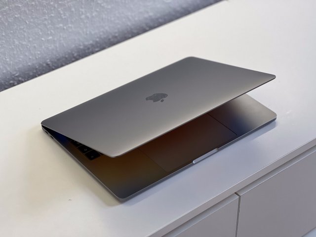 MacBook Pro 2017 13 128GB 2 ÉV Garanciával Számlával