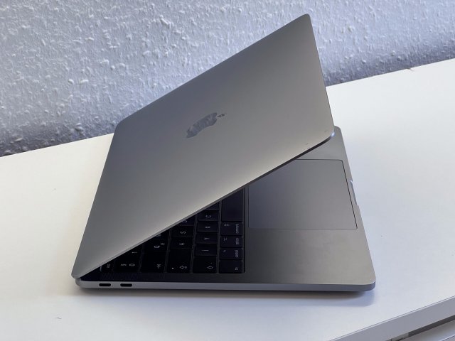 MacBook Pro 2017 13 128GB 2 ÉV Garanciával Számlával