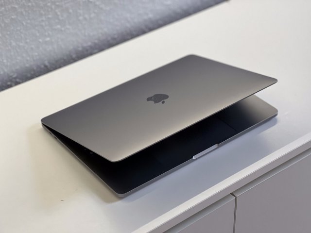 MacBook Pro 2020 13 M1 256GB 2 ÉV Garanciával Számlával