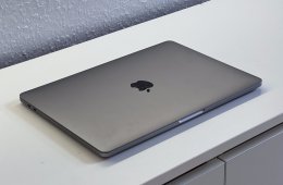 MacBook Pro 2020 13 M1 256GB 2 ÉV Garanciával Számlával