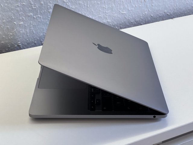 MacBook Pro 2020 13 M1 256GB 2 ÉV Garanciával Számlával