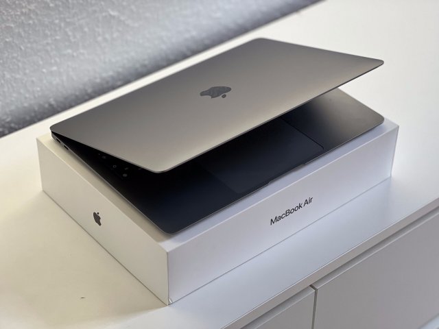 Hibátlan MacBook Air 2020 13 M1 256GB 2 ÉV Garanciával Számlával Aksi 92%
