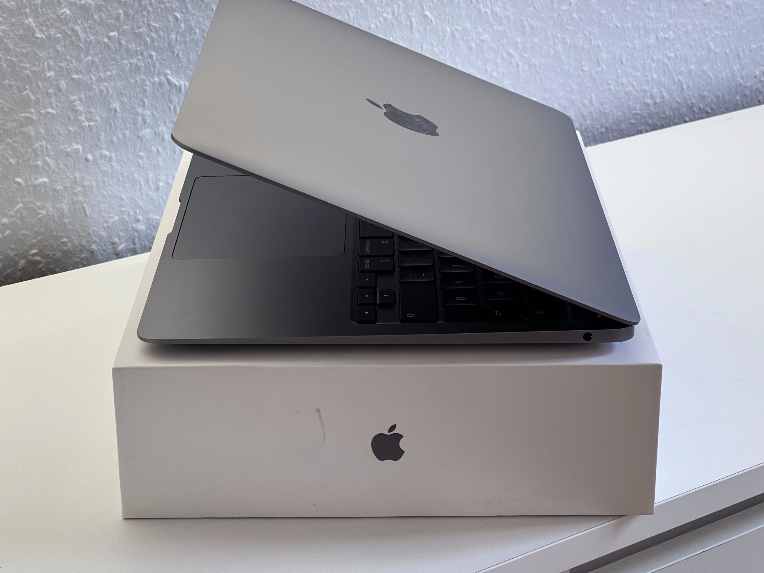 Hibátlan MacBook Air 2020 13 M1 256GB 2 ÉV Garanciával Számlával Aksi 92%