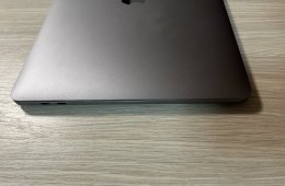 MacBook Pro 13